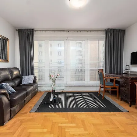 Appartamento Al.jana Pawla Ii 80 By Homeprime Varsavia