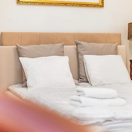 Apartment Al.jana Pawla Ii 80 By Homeprime *